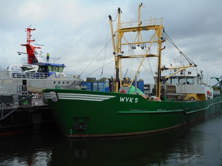 Free AIS Ship Tracking of Marine Traffic - VesselFinder