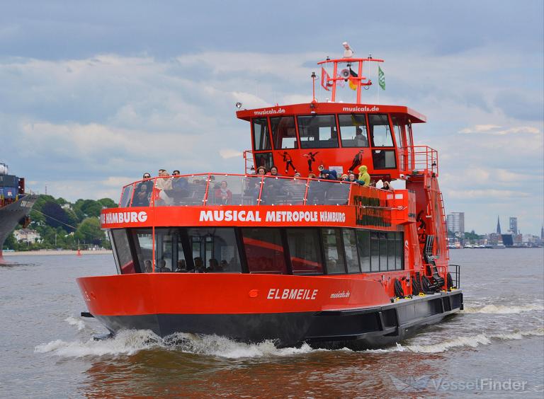 ship photo