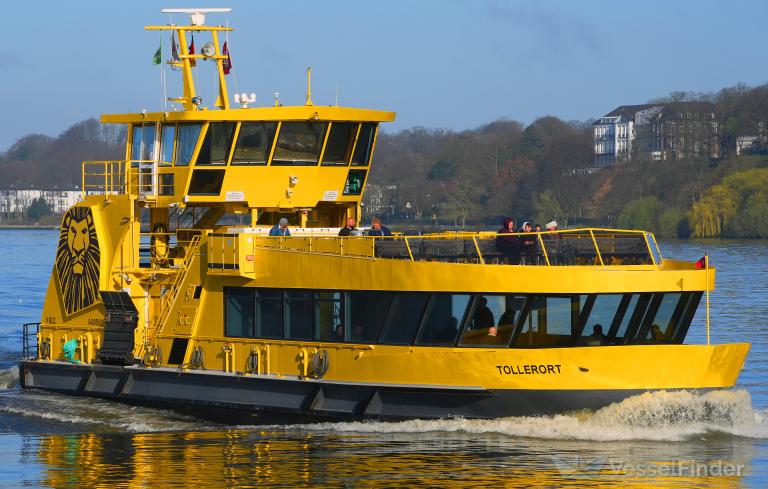 ship photo
