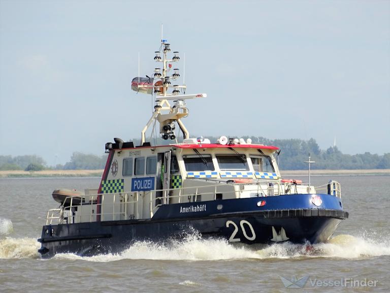 ship photo