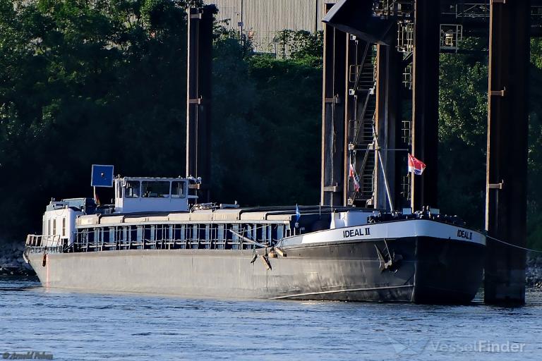 ship photo