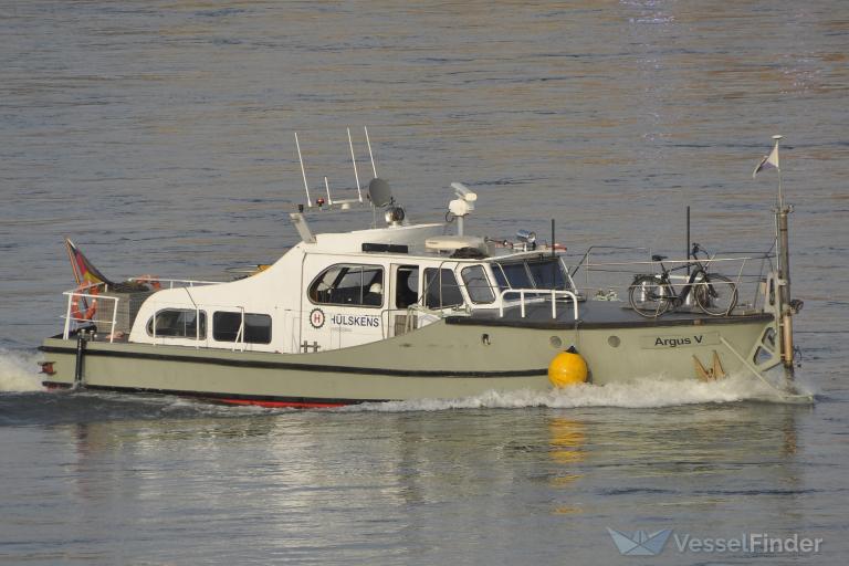ship photo