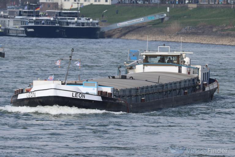 ship photo