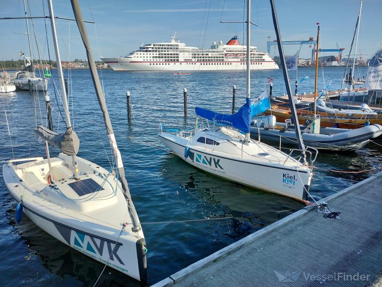 ship photo