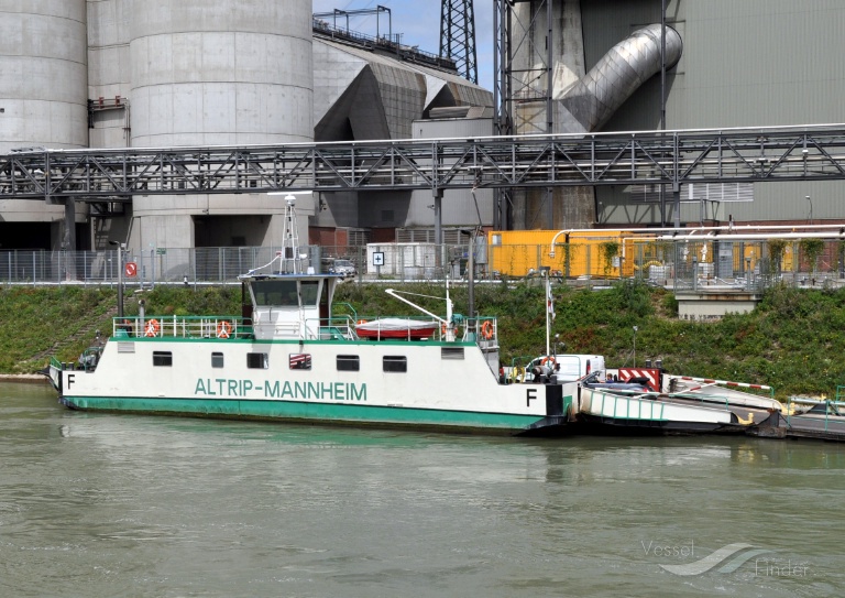 ship photo