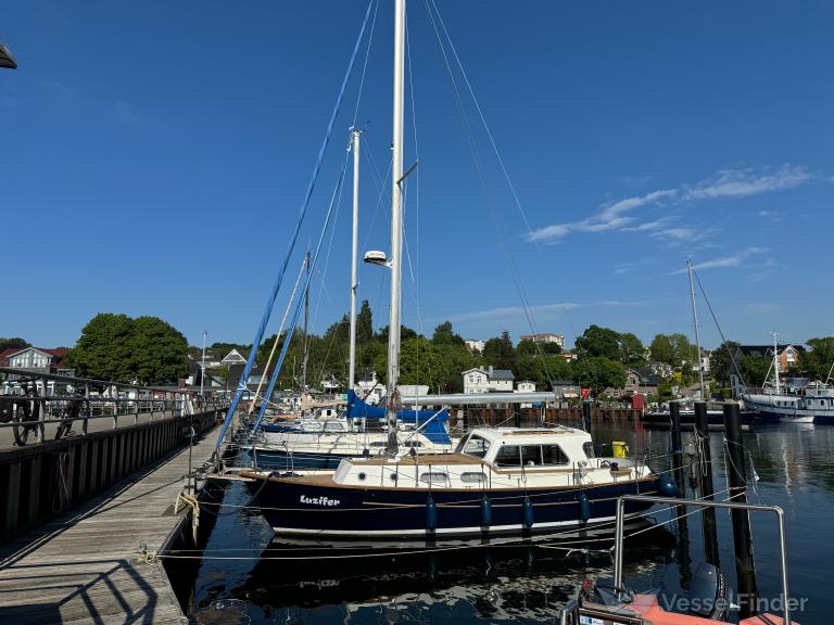 ship photo