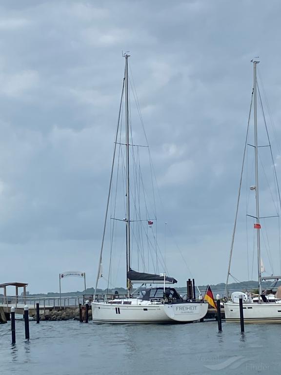 ship photo