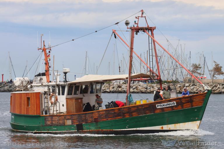 ship photo