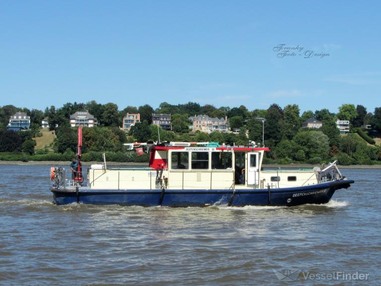 ship photo