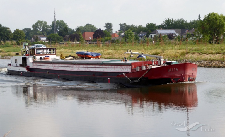 Delta cargo ship details and current position mmsi 211595930 