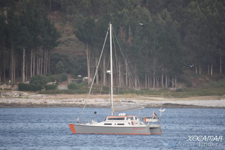 LADY ROVER CATAMARAN photo