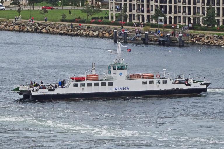 WARNOW, Passenger ship Details and current position MMSI 211624870