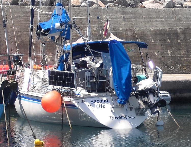 sv-second-life-pleasure-craft-details-and-current-position-mmsi