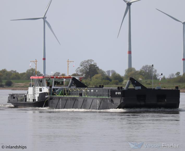ship photo