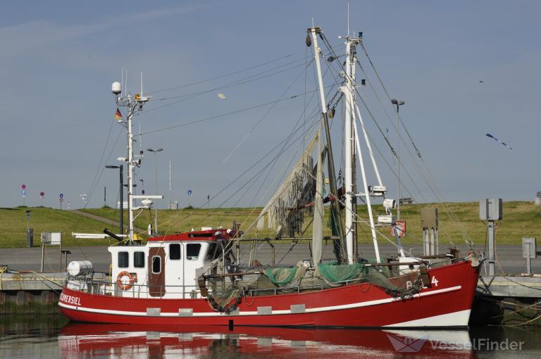 ship photo