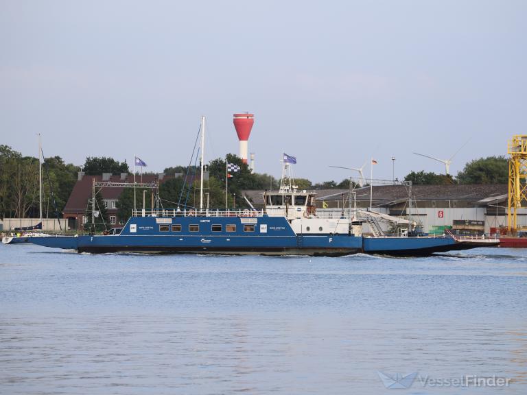 ship photo