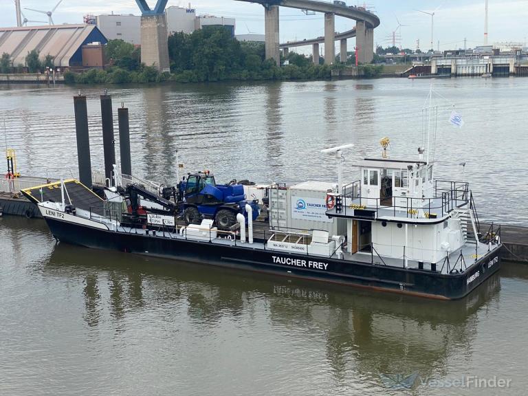 ship photo