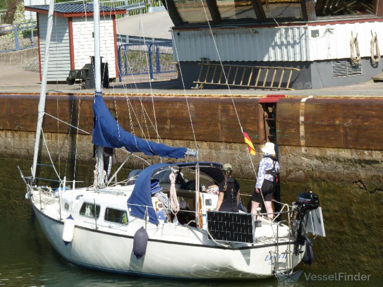 ship photo