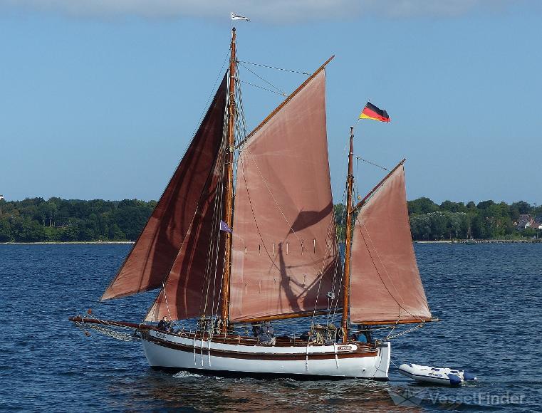 ALVEKONGEN photo