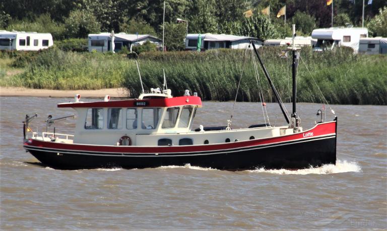 ship photo