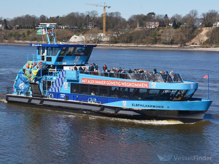 ship photo