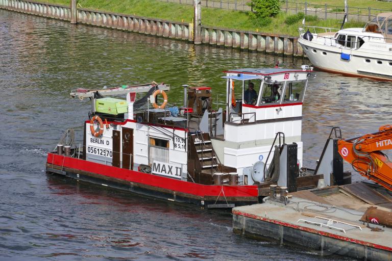ship photo