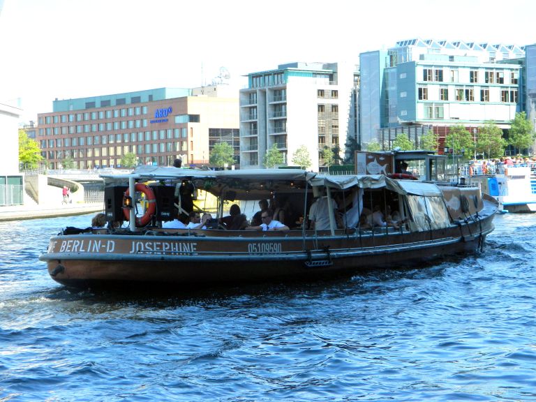 ship photo