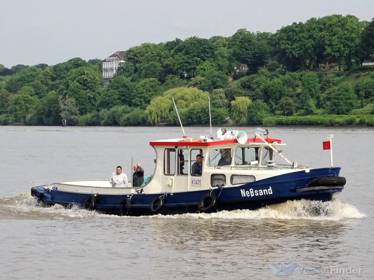 ship photo