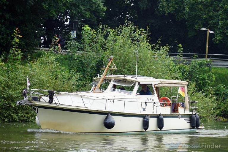 PEERI HAPPINESS photo