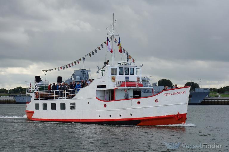 ship photo