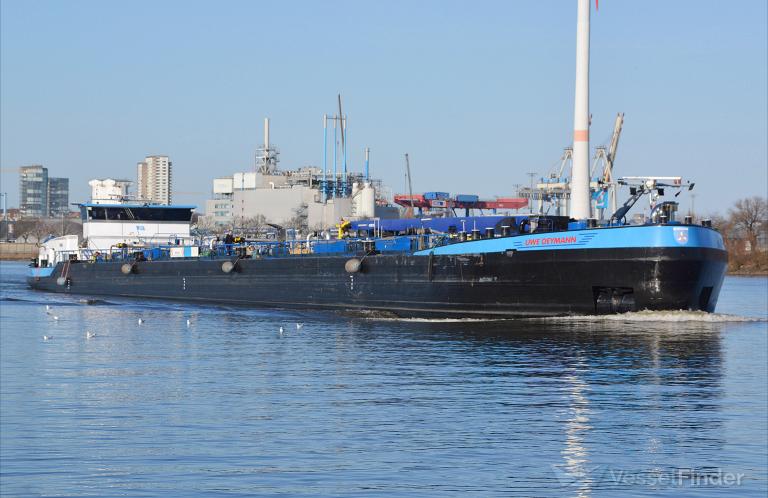 ship photo