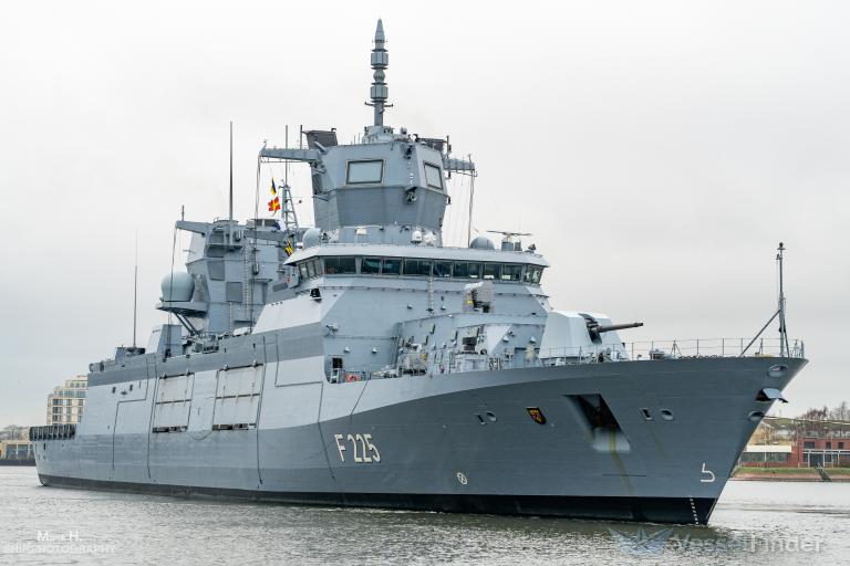 GERMAN WARSHIP F225 photo