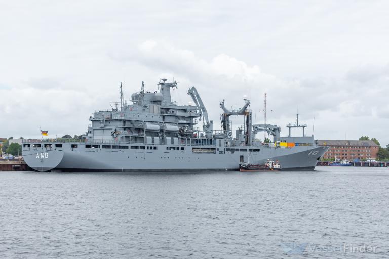 ship photo