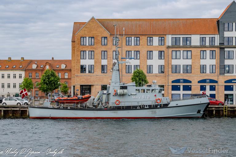 ship photo