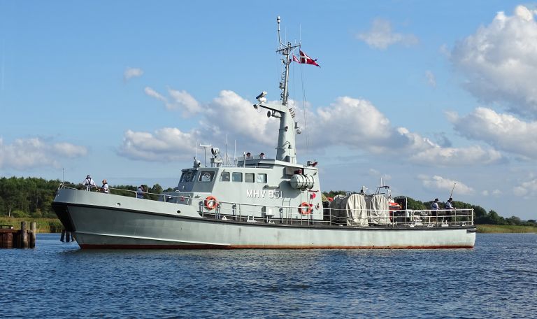 MHV 851 SABOTOEREN photo
