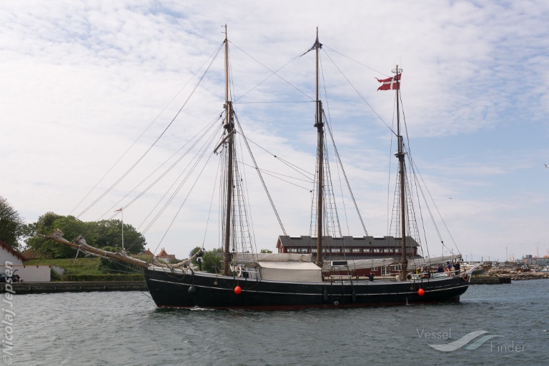 FULTON, Passenger ship - Details and current position - MMSI 219001266 - VesselFinder
