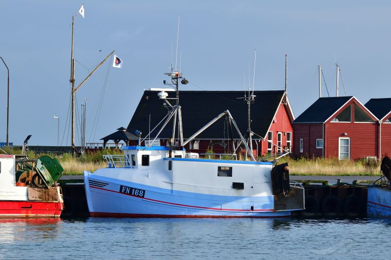 ship photo