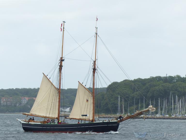 ship photo