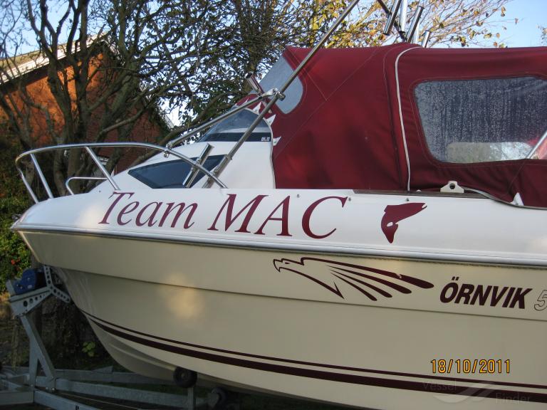 Team mac pleasure craft details and current position mmsi