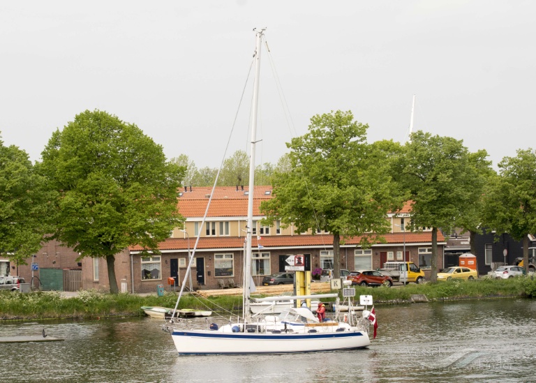 RAVNEVILD photo