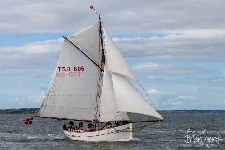 BOLETTE, Pleasure craft Details and current position MMSI 219021405