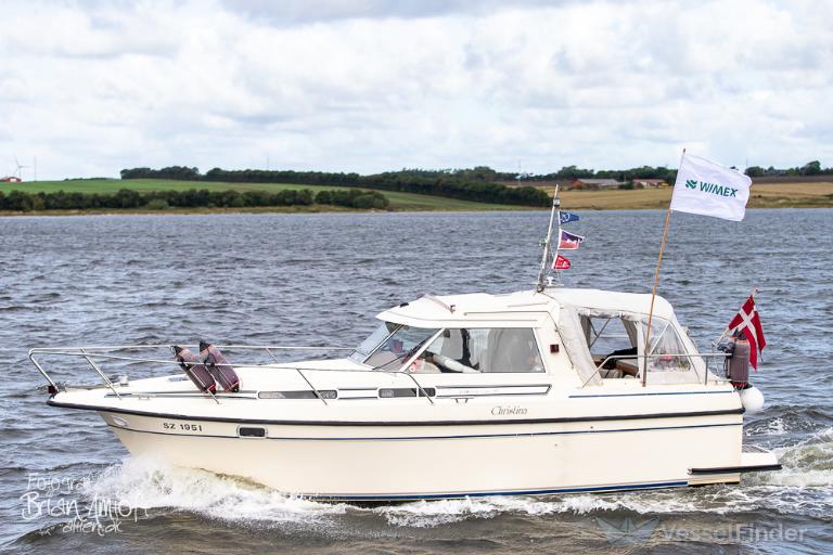 CHRISTINA GIZMO photo