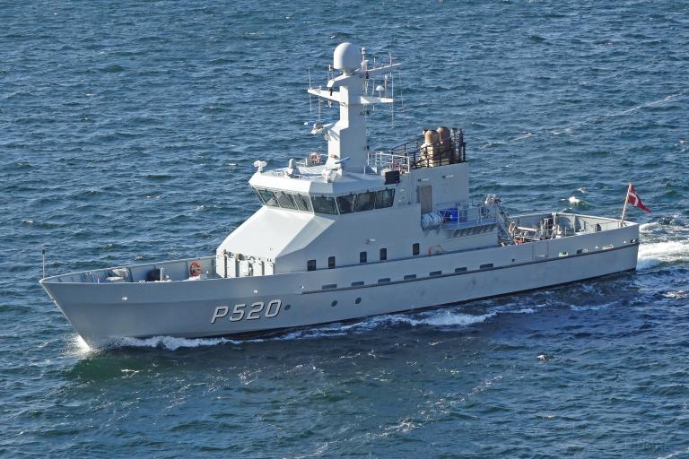 DANISH WARSHIP P520 photo