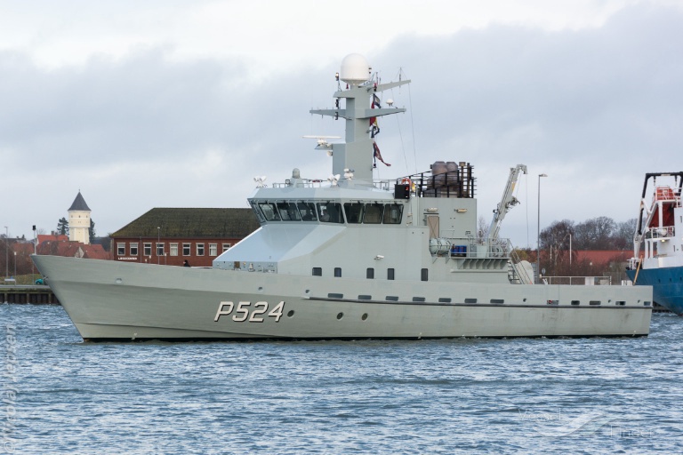 DANISH WARSHIP P524 photo