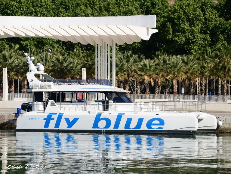 FLY BLUE UNO photo