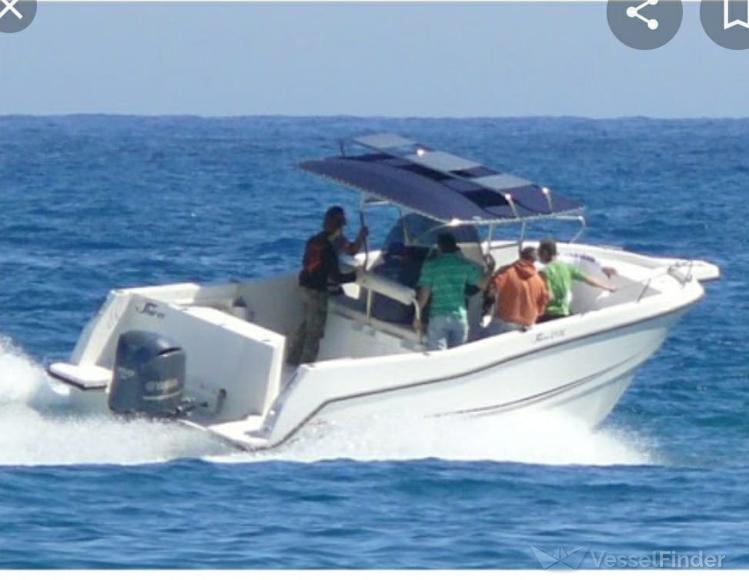 .CHARTER 4 photo