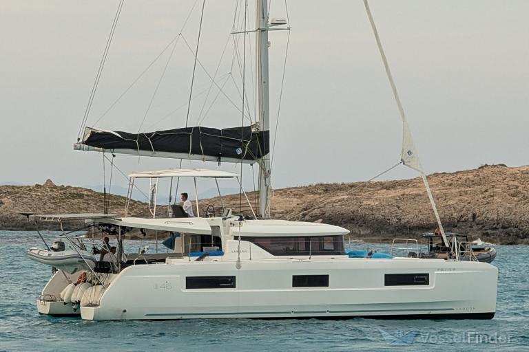 KEEP SAILING V photo