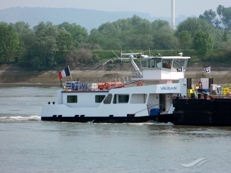 ship photo