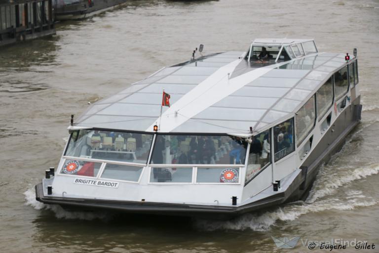 BRIGITTE BARDOT photo