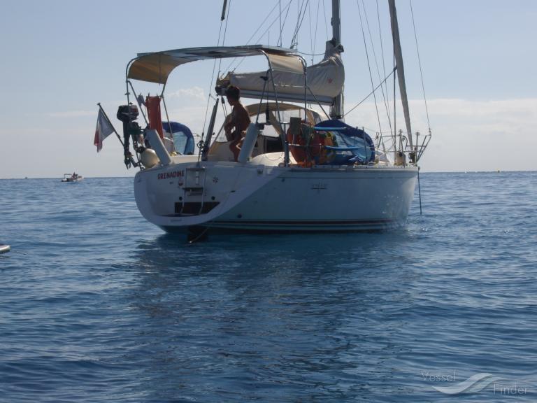 SY GRENADINE YCA photo